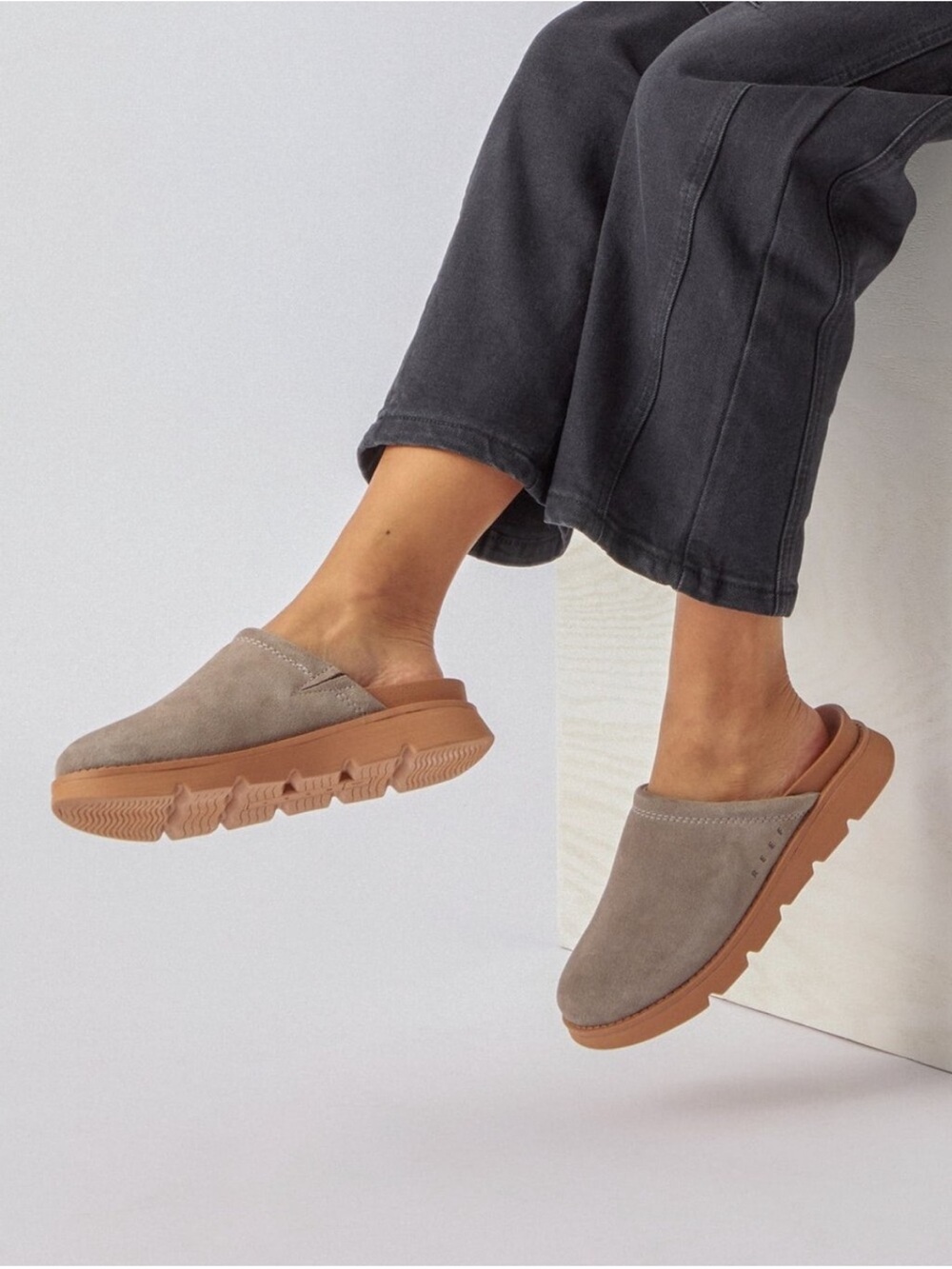 Reef Vista Luxe Mariana leather Slip-On Mules in Taupe and Tan